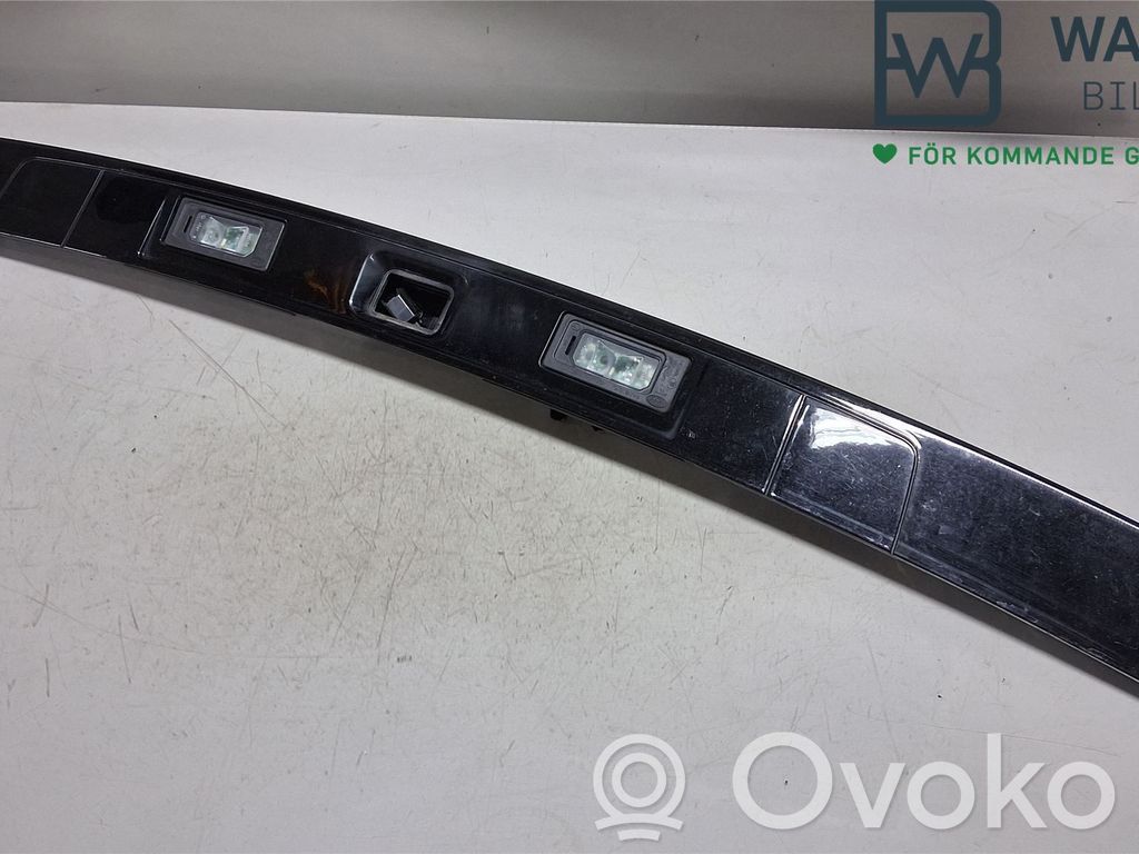 Land Rover Discovery 4 - LR4 Poszycie / Tapicerka tylnej klapy bagażnika 