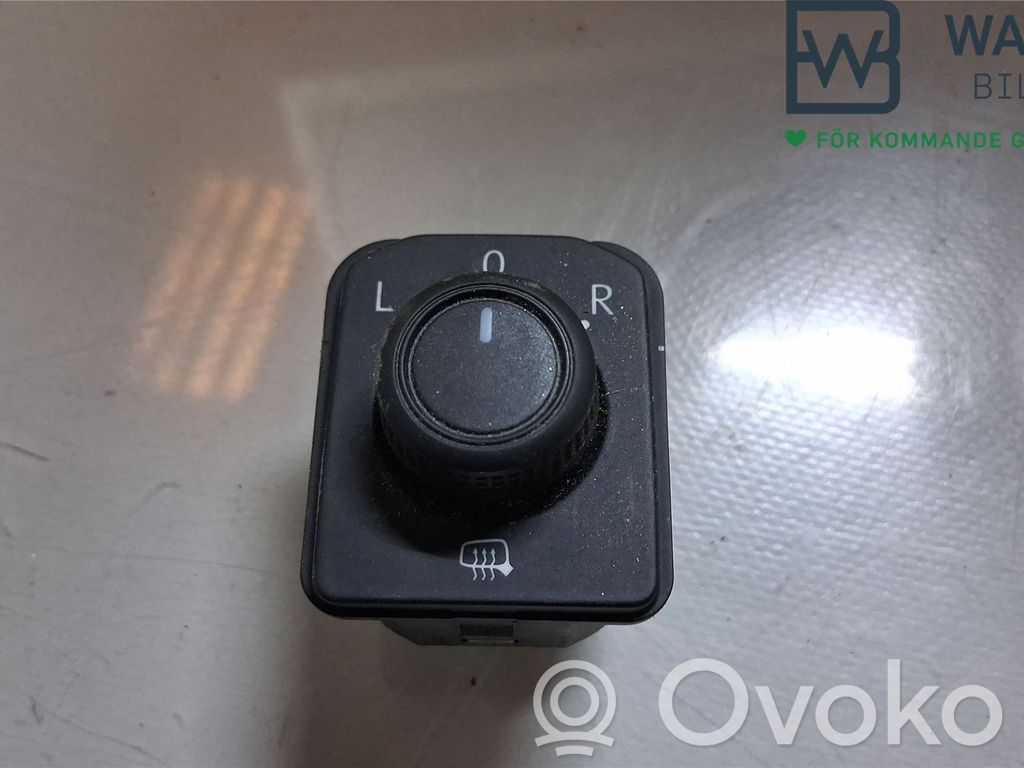 Volkswagen Caddy Interruptor del espejo lateral 