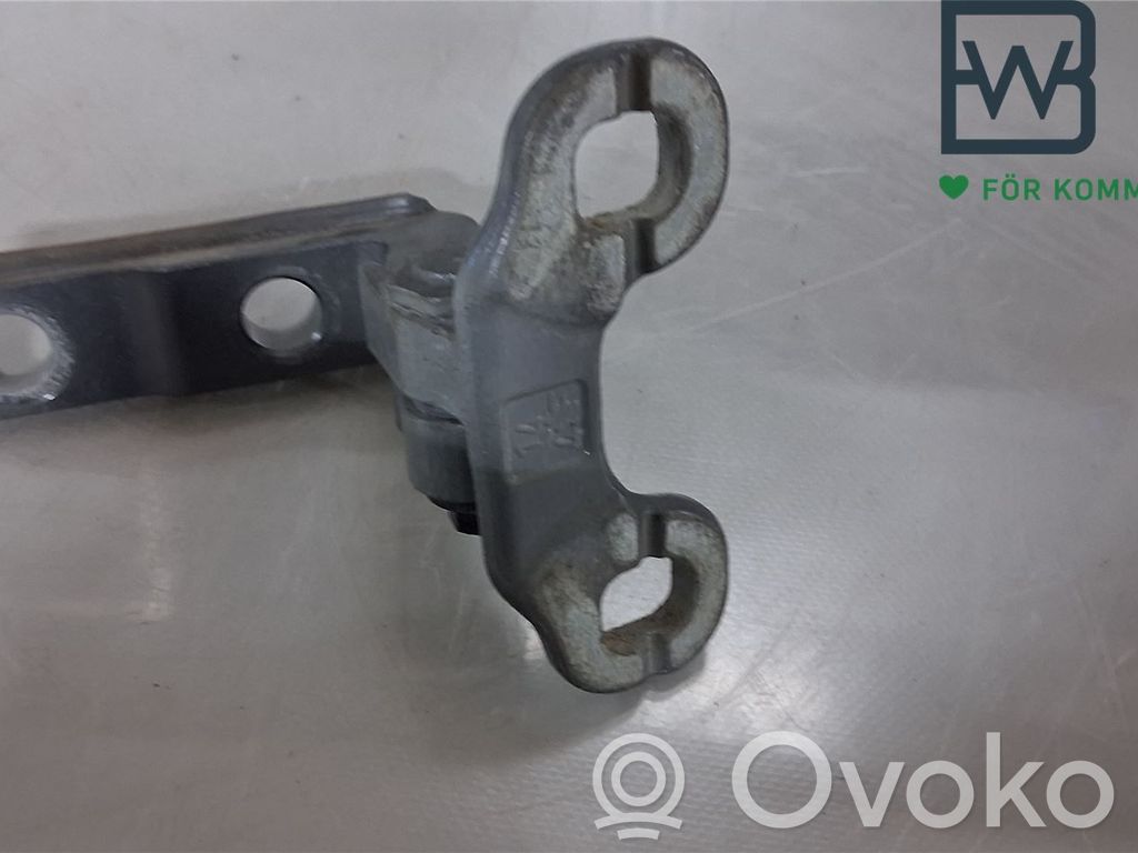 Volvo V40 Front door upper hinge 
