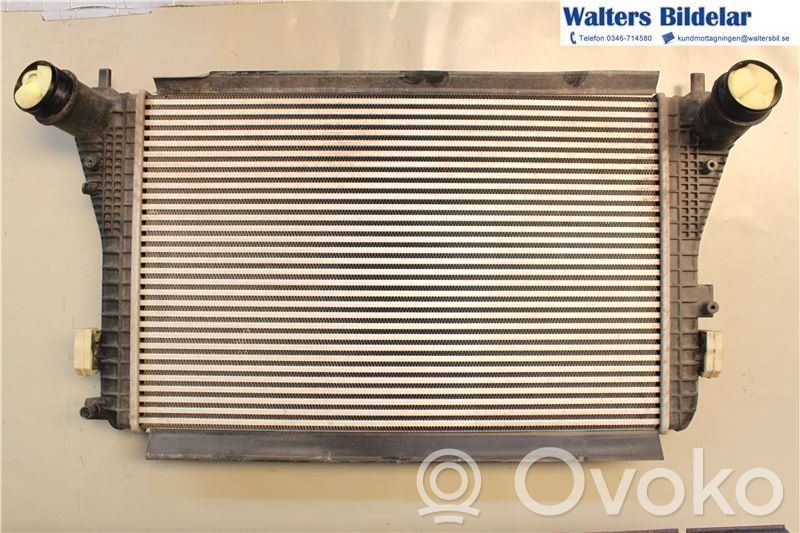 Volkswagen PASSAT B7 Radiator intercooler 