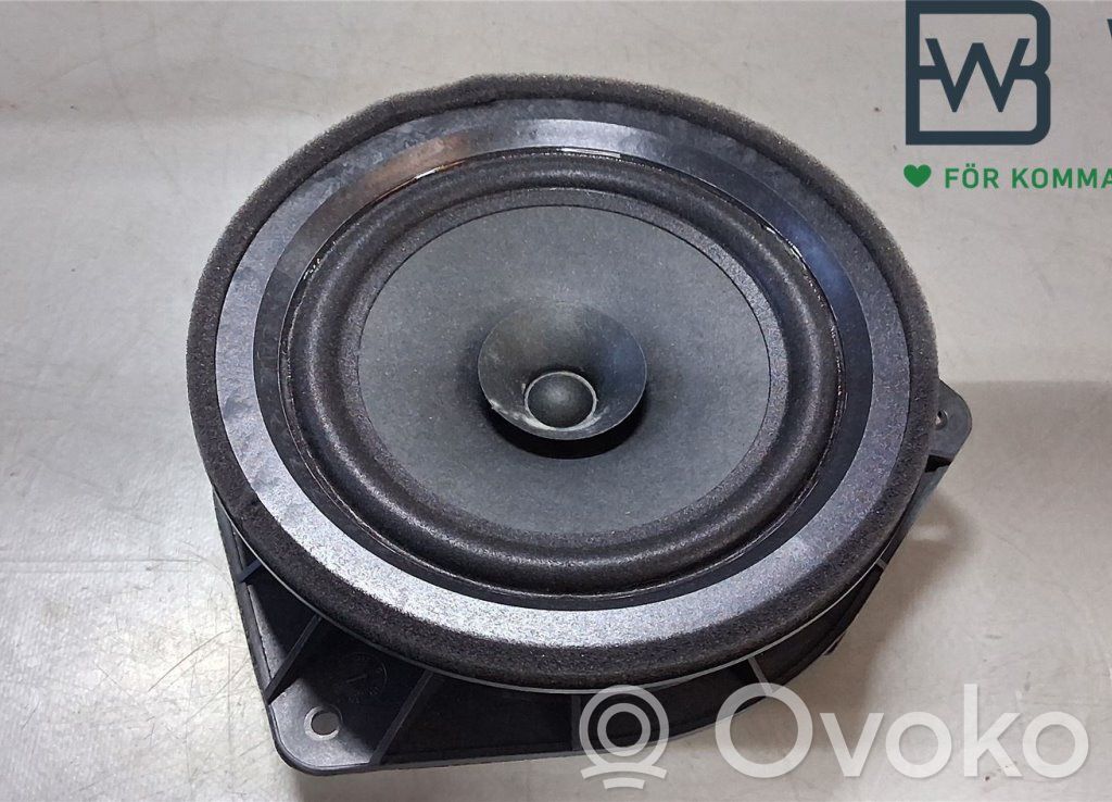 Altavoz de la puerta trasera   11010704