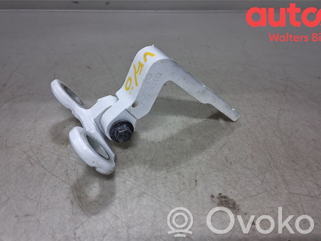 Volvo V40 Front door upper hinge 