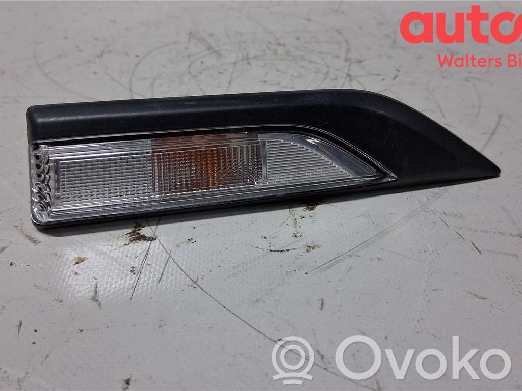 Volkswagen Caddy Seitenblinker 