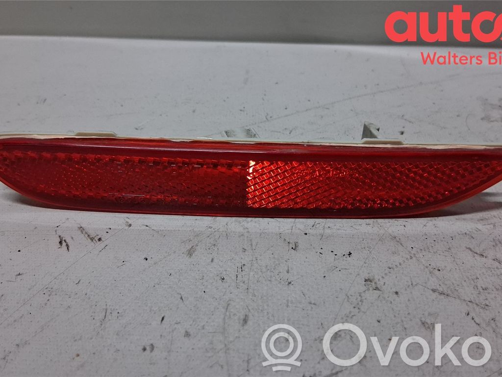 Nissan Qashqai Reflector spate 