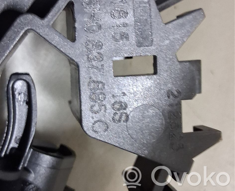 Volkswagen Golf VIII Maniglia esterna per portiera anteriore 
