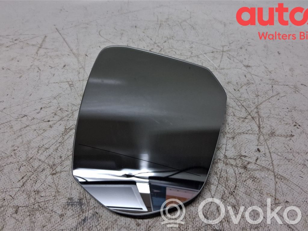 Audi Q3 F3 Spoguļa stikls 