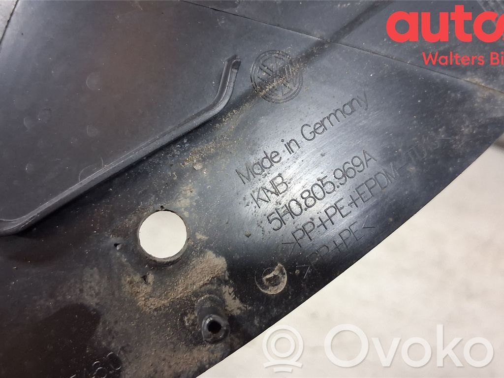 Volkswagen Golf VIII Rivestimento paraspruzzi passaruota anteriore 