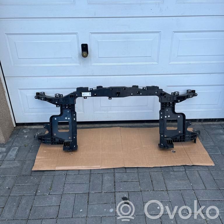 Hyundai Kona I Pas przedni 
