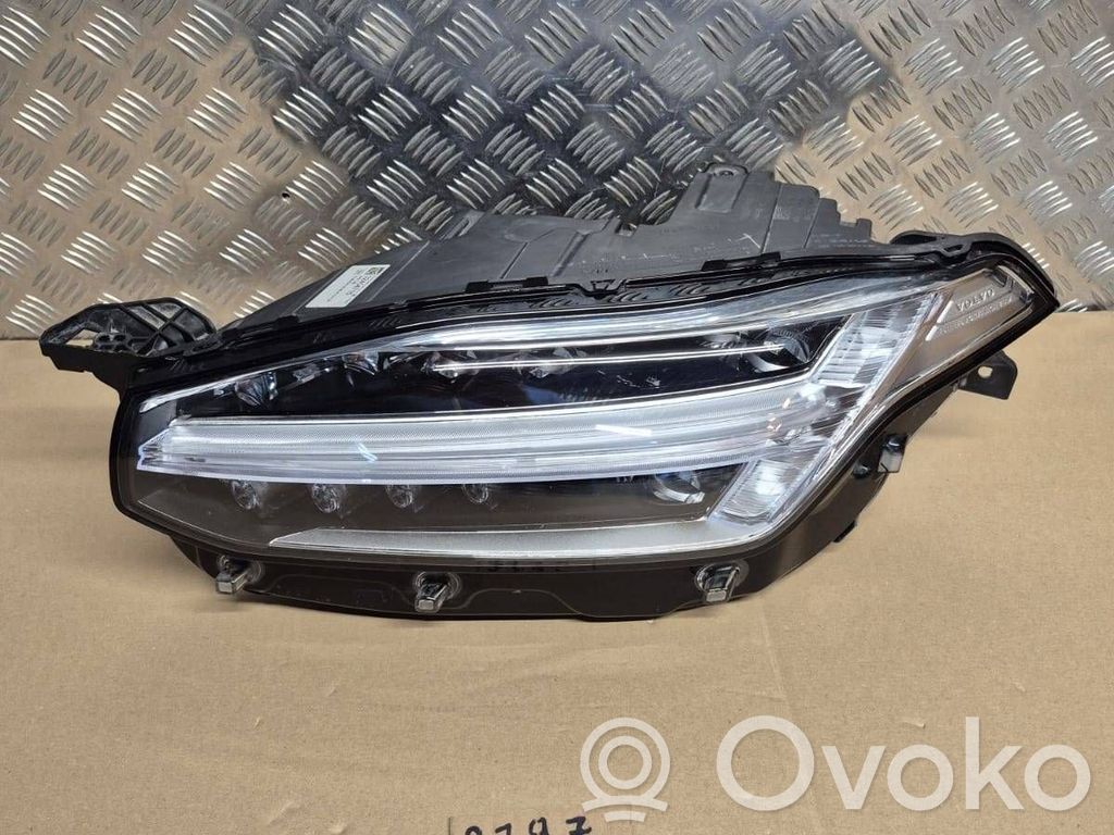 Volvo XC90 Scheinwerfer 