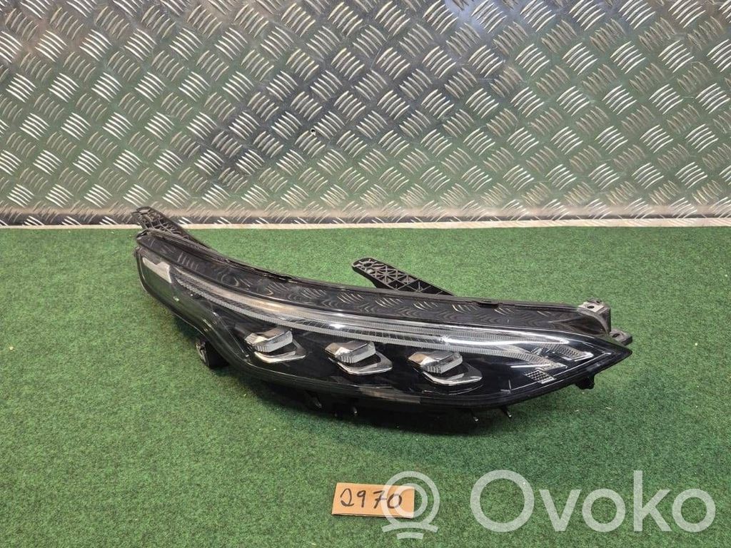 Maxus Euniq 6 Etu-/Ajovalo 
