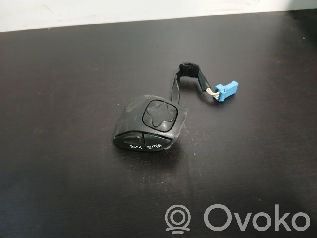Volvo V70 Przełącznik / Przycisk kierownicy 