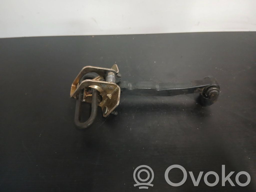 Volvo S80 Etuoven pidätin 