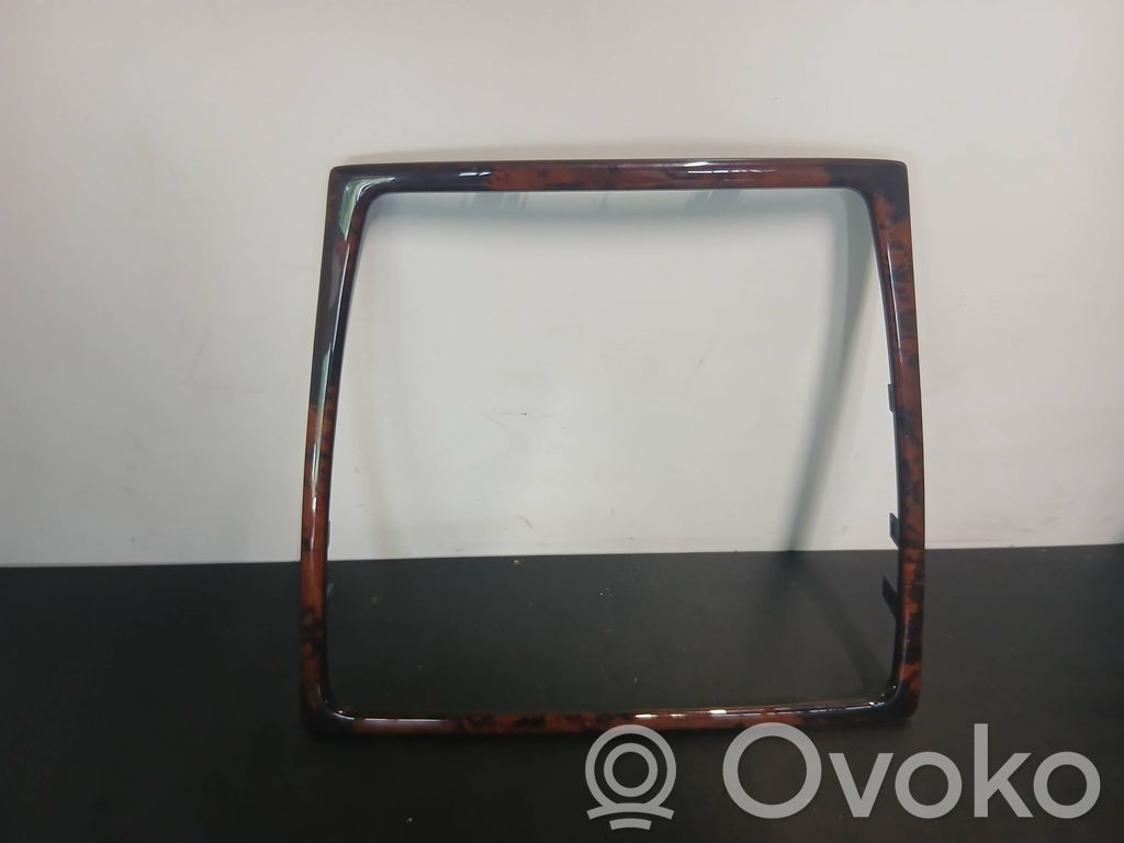 Volvo V70 Panelės apdailos skydas (centrinis) 