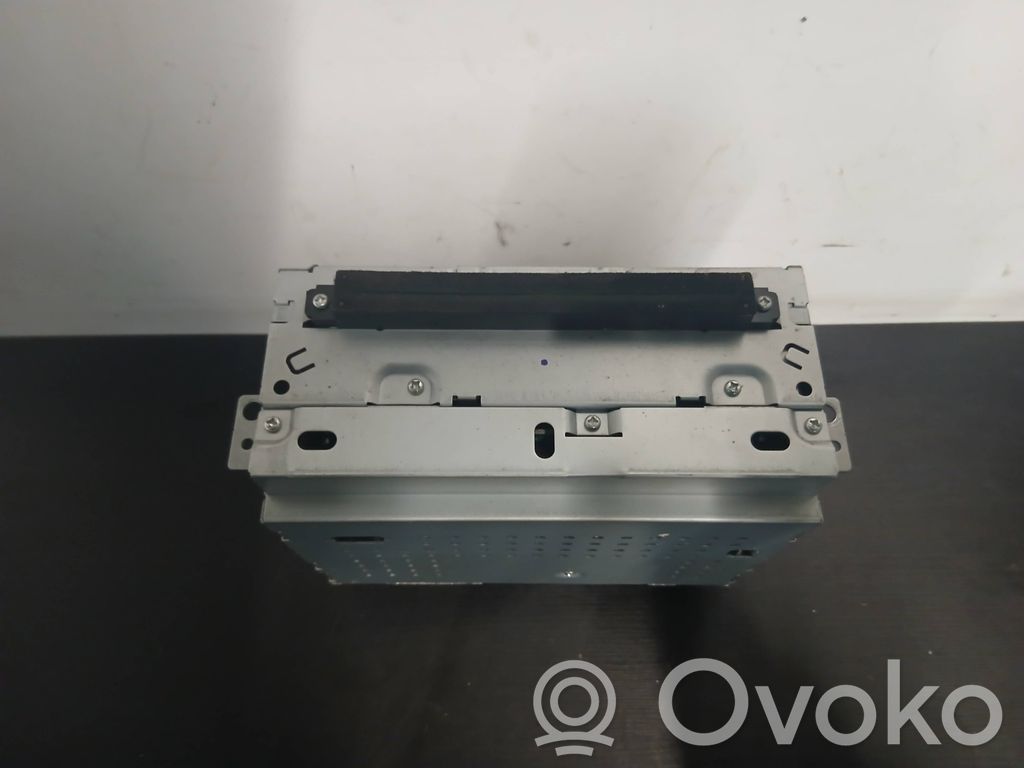 Volvo V70 Radio/CD/DVD/GPS head unit 