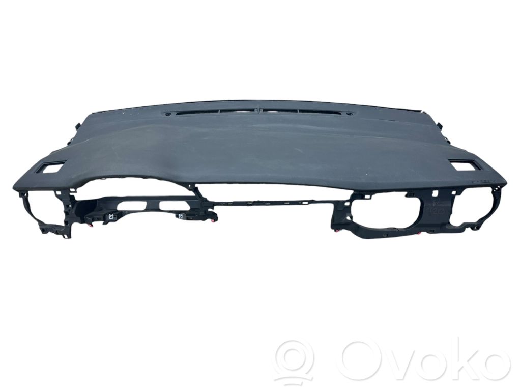 Toyota Auris E180 Dashboard 