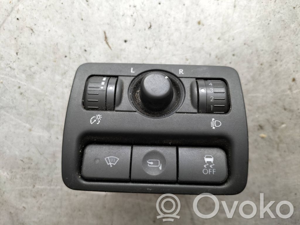 Subaru Legacy Wing mirror switch 