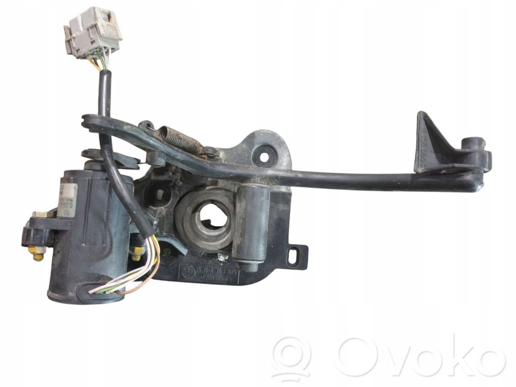 Accelerator throttle pedal bracket   1163875