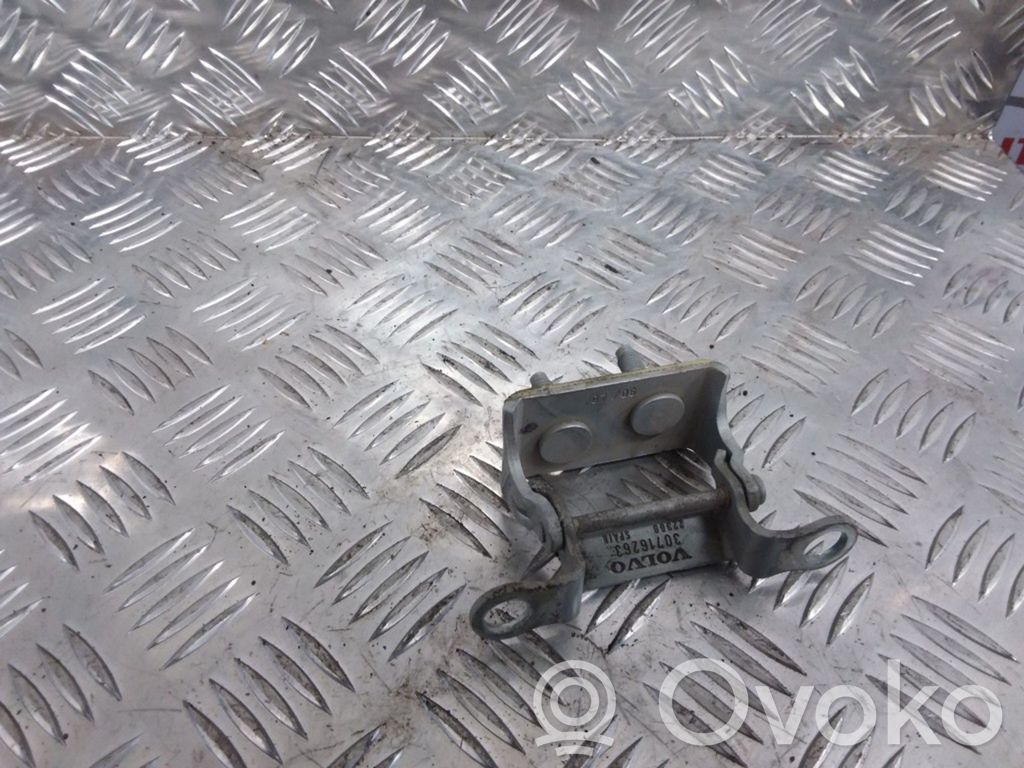 Volvo V50 Tailgate/trunk/boot hinge 