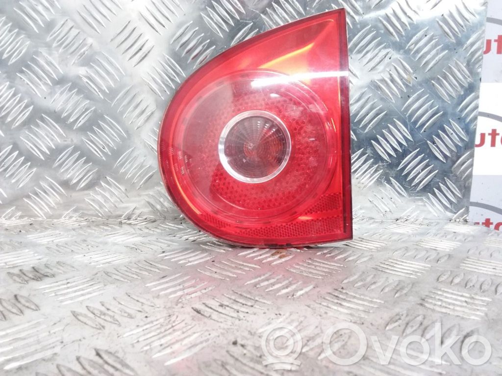 Volkswagen Golf V Lampy tylnej klapy bagażnika 
