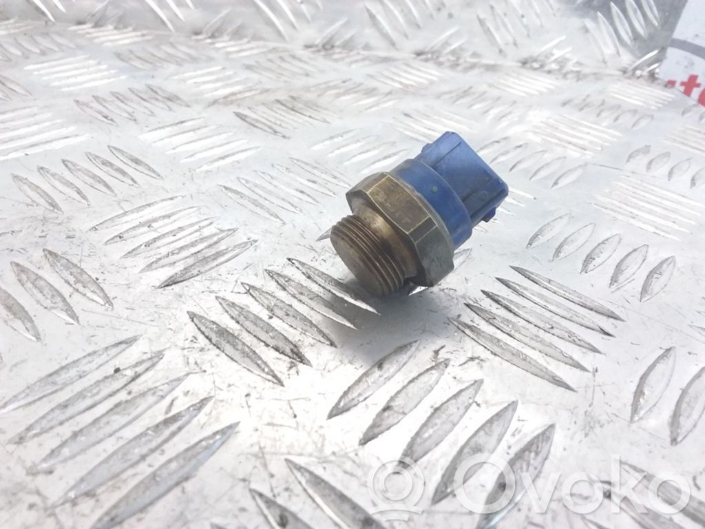 Opel Vectra B Coolant temperature sensor 