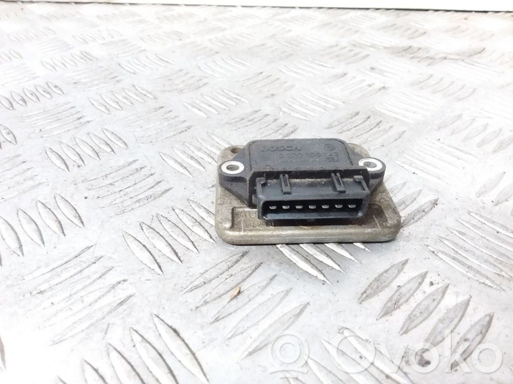 Volkswagen Golf II Ignition amplifier control unit 