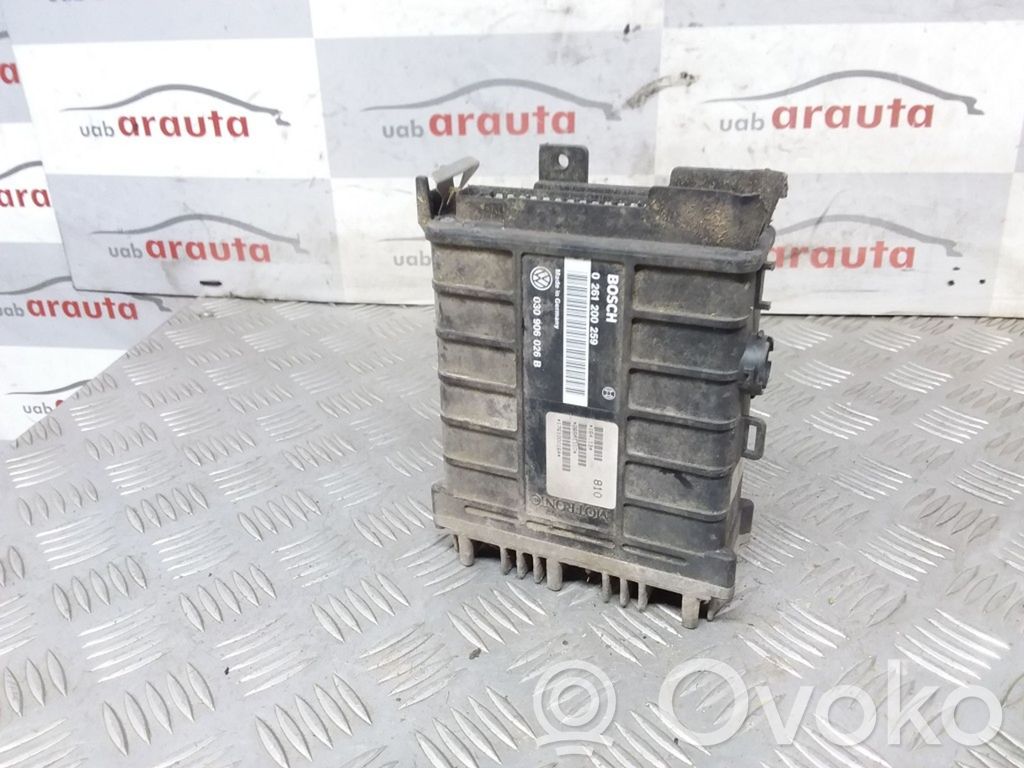 Volkswagen PASSAT B3 Engine control unit/module 