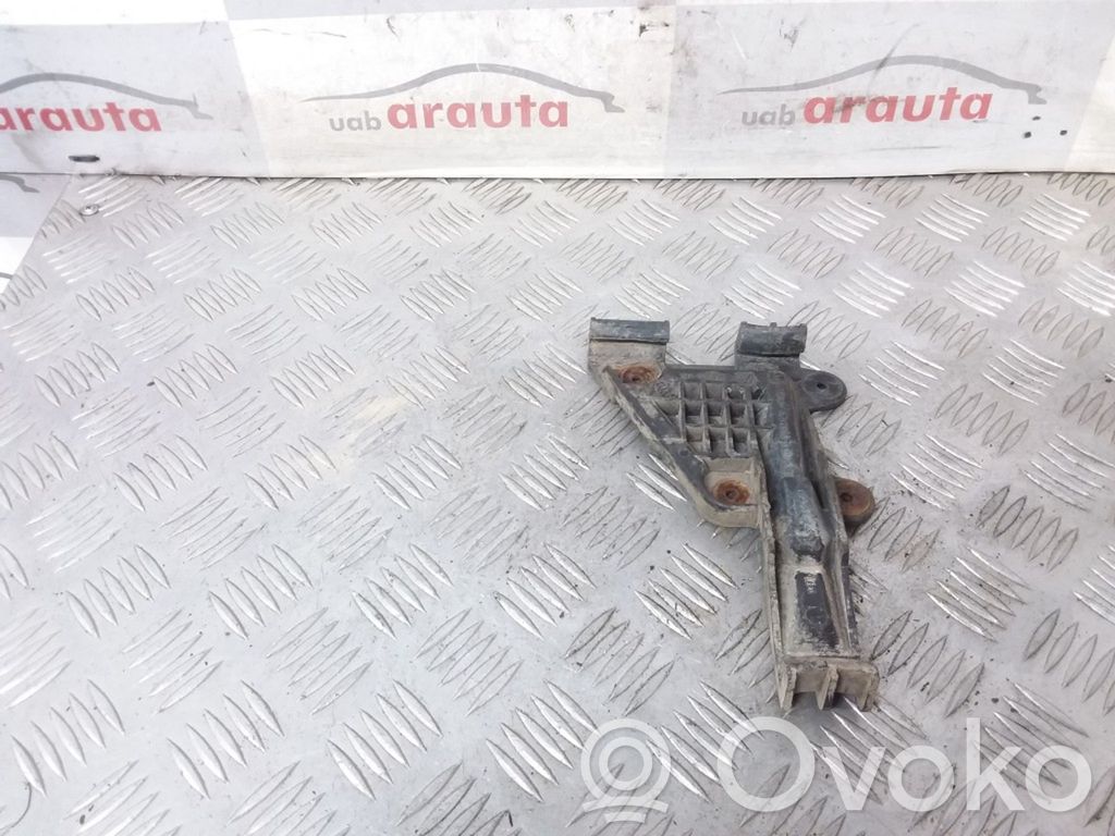 Audi 80 90 S2 B4 Front bumper mounting bracket 