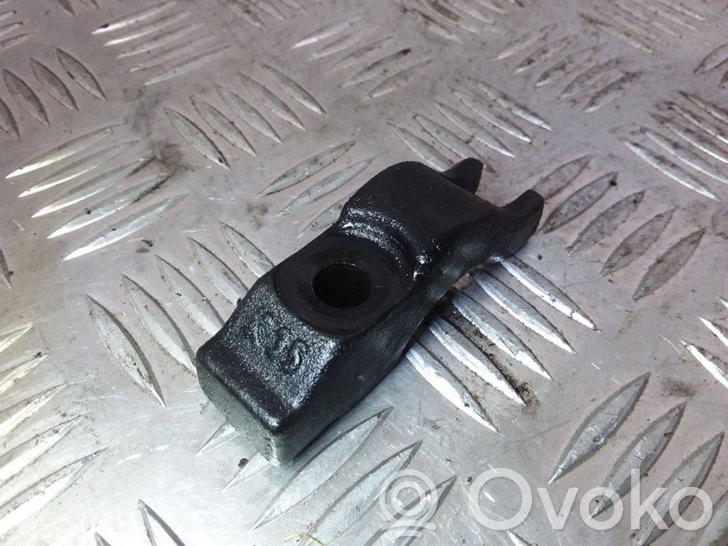 Opel Astra H Abrazadera del inyector de combustible 
