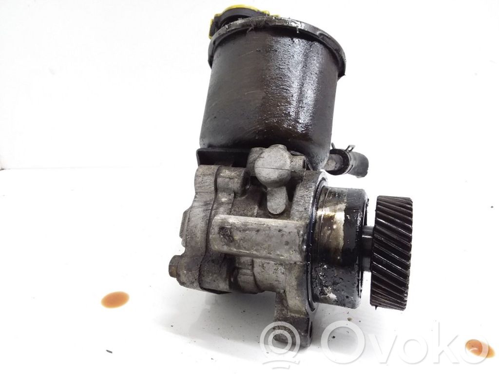 Mazda 626 Power steering pump 