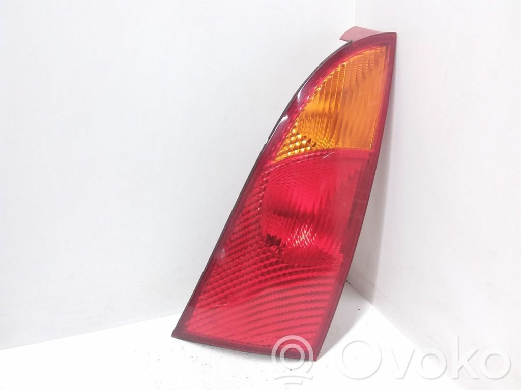 Ford Focus Aizmugurējais lukturis virsbūvē 