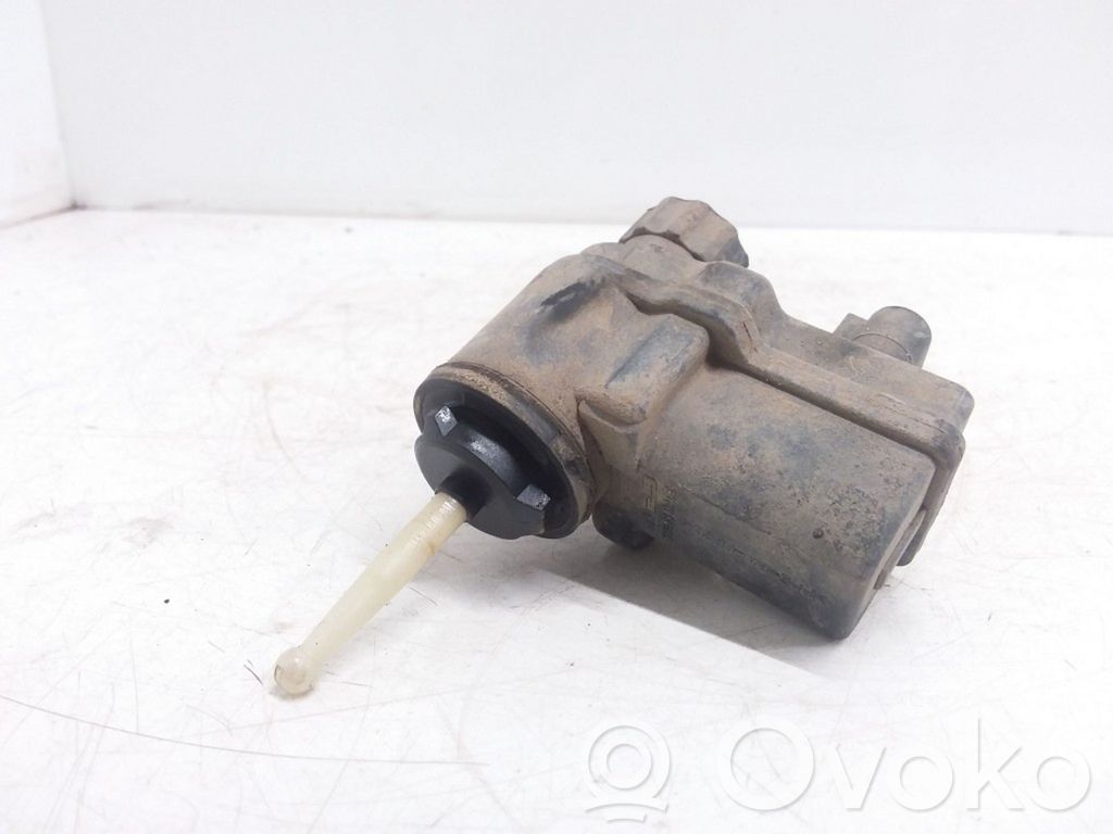 Headlight level adjustment motor   388