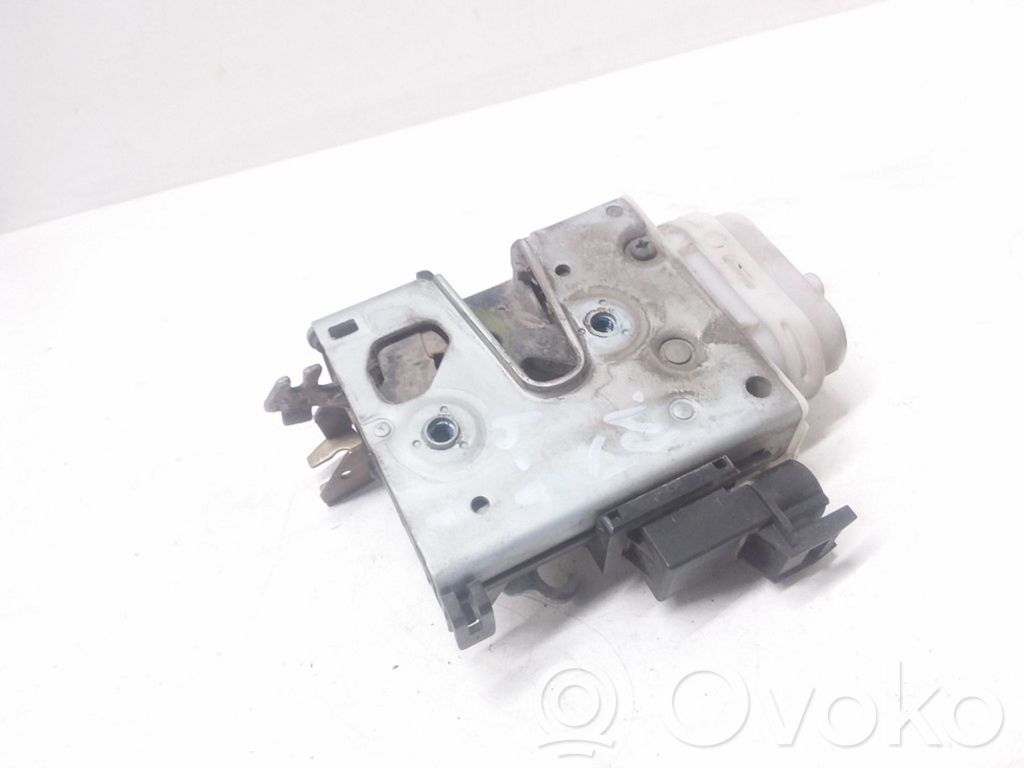 Audi A4 S4 B5 8D Front door lock 