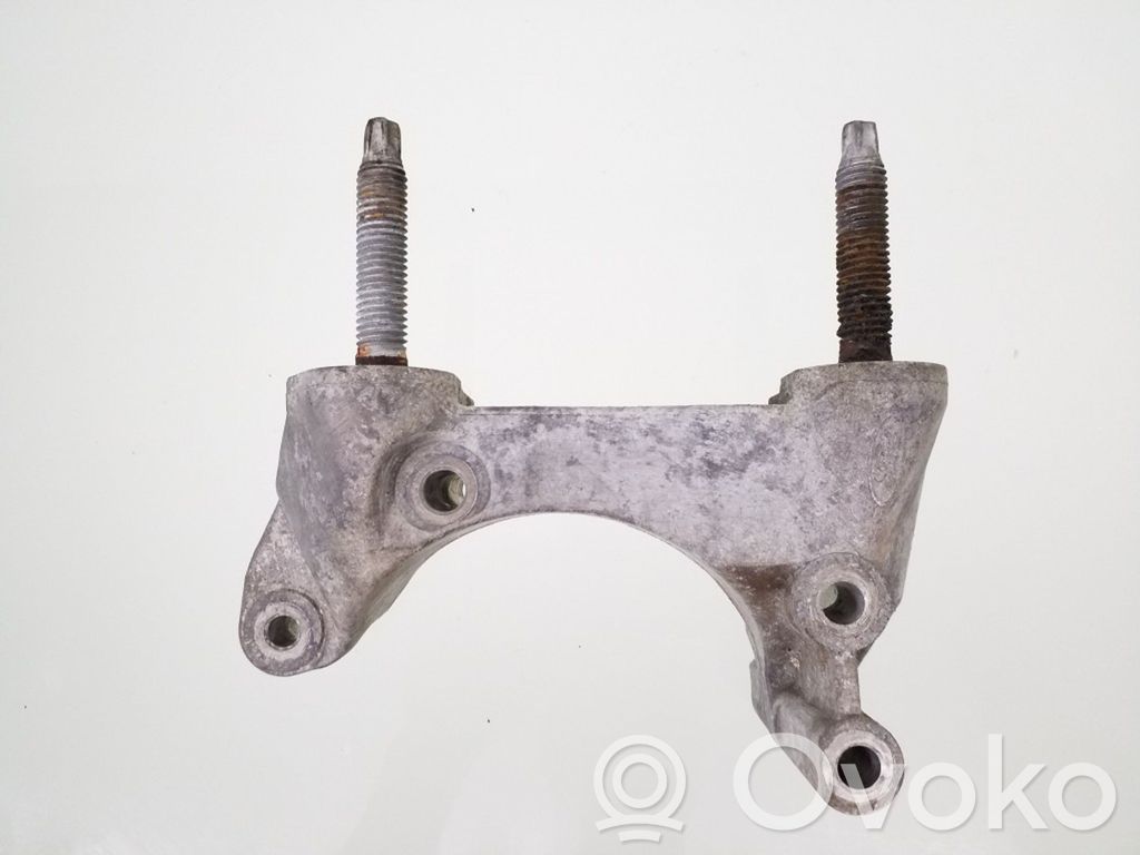Ford C-MAX I Engine mounting bracket 