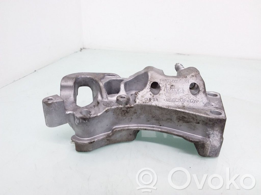 Ford Fiesta Engine mounting bracket 