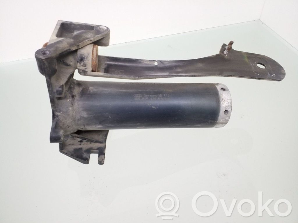 Audi A8 S8 D2 4D Odbój / Amortyzator zderzaka przedniego 