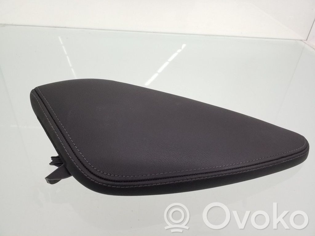 Nissan Qashqai Boczny element deski rozdzielczej 