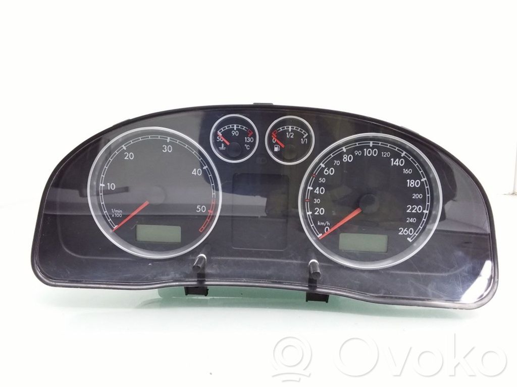 Volkswagen PASSAT B5.5 Speedometer (instrument cluster) 