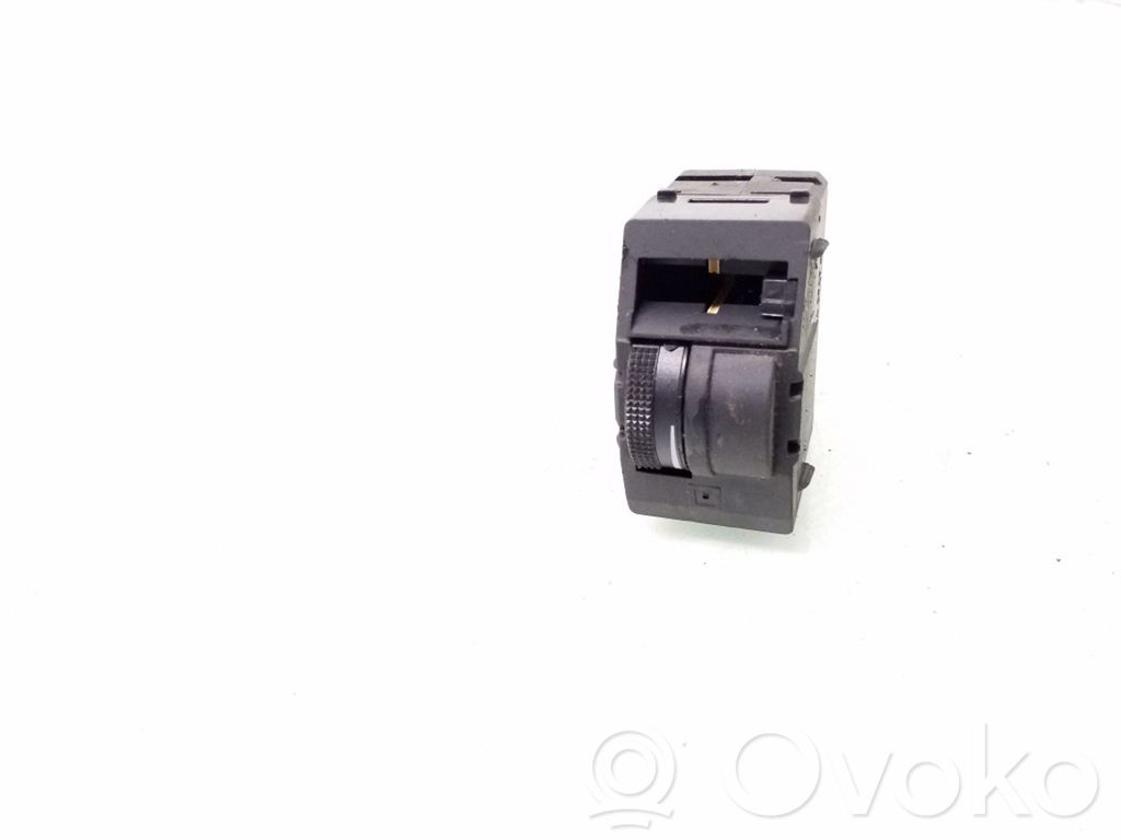 Audi A6 Allroad C5 Panel lighting control switch 