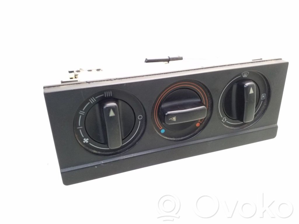 Audi 80 90 B3 Climate control unit 