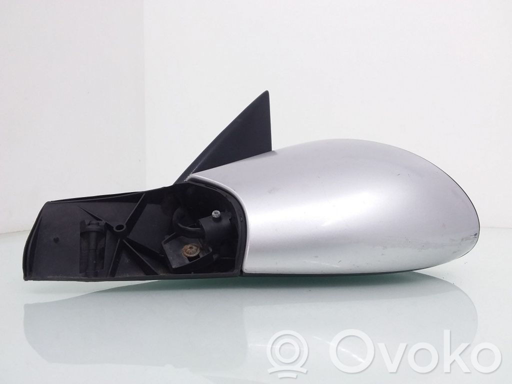 Opel Vectra B Front door electric wing mirror 