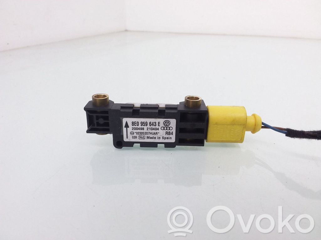 Audi A4 S4 B6 8E 8H Airbag deployment crash/impact sensor 