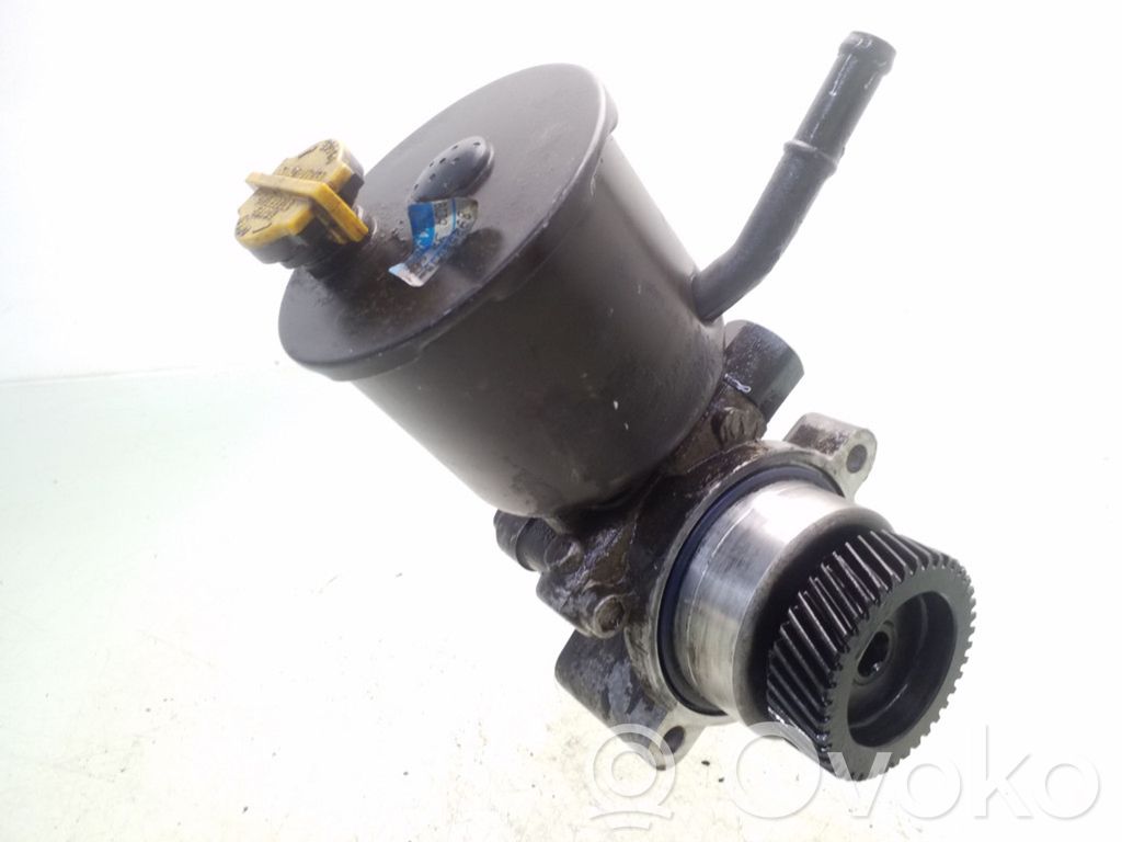 Mazda 323 F Ohjaustehostimen pumppu 