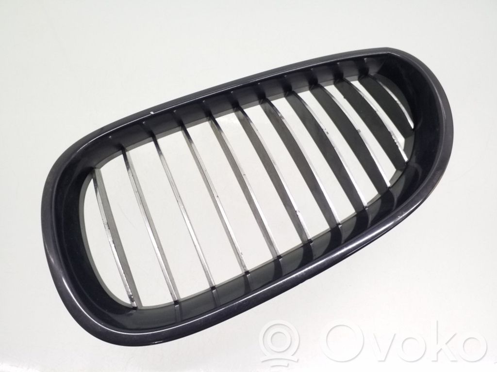 BMW 5 E60 E61 Front bumper upper radiator grill 