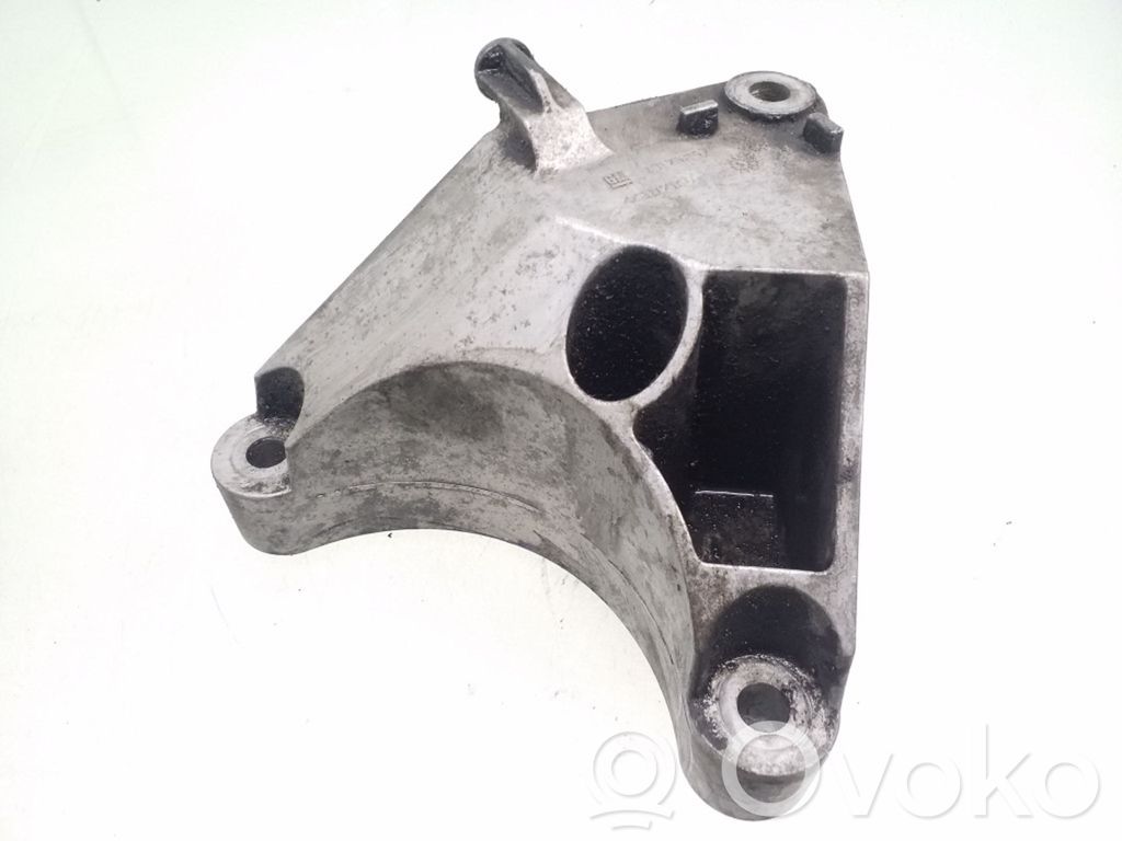 Opel Signum Gearbox mounting bracket 