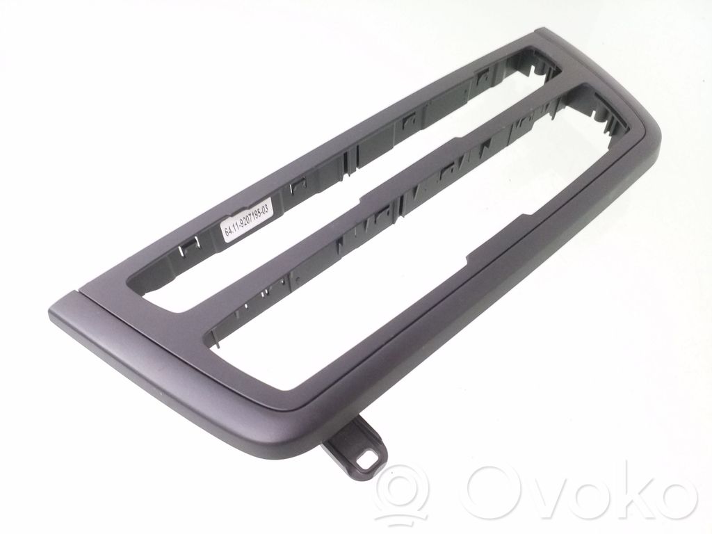 BMW 3 F30 F35 F31 Verkleidung Radio / Navigation 