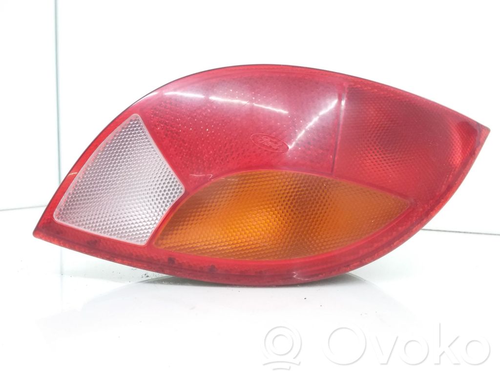 Ford Ka Aizmugurējais lukturis virsbūvē 