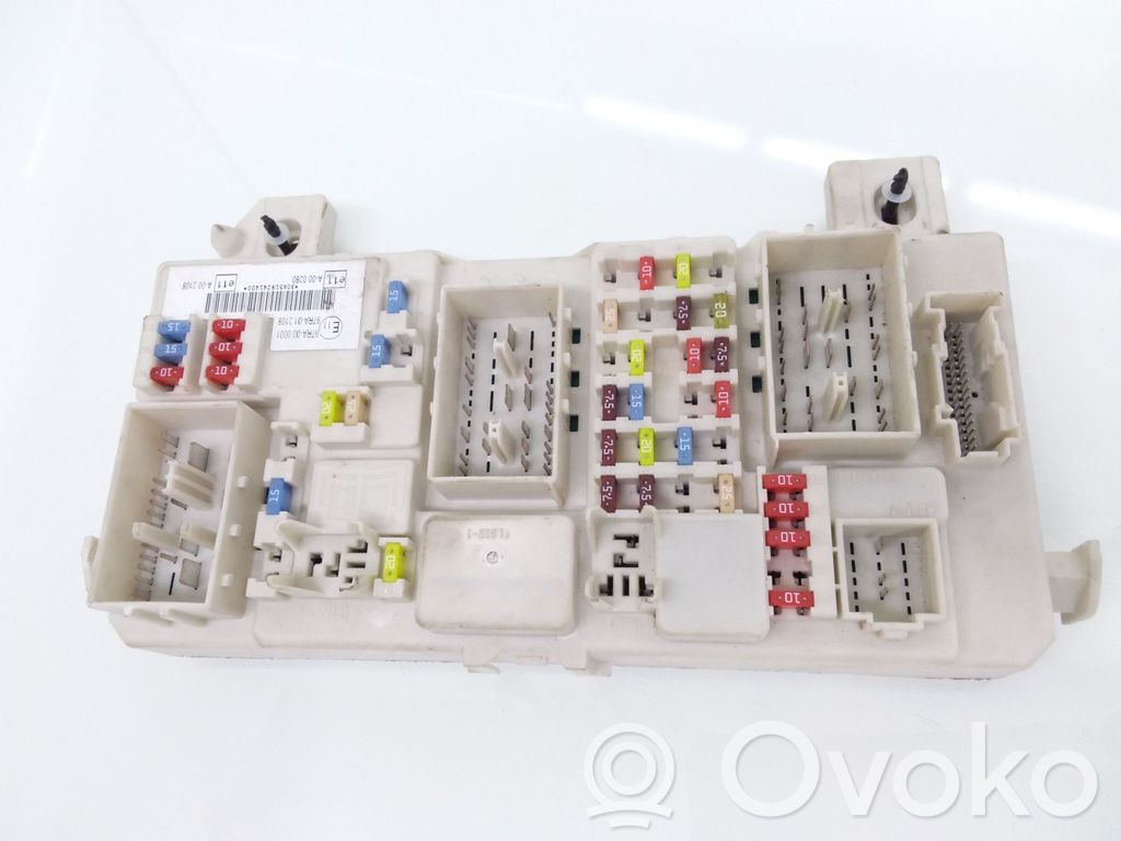 Fuse module   7M5T14A073BD,8M5T14014LLC