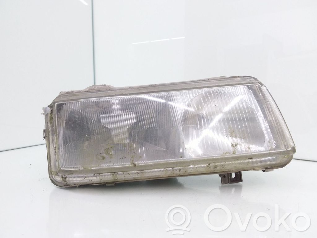 Volkswagen PASSAT B4 Lampa przednia 