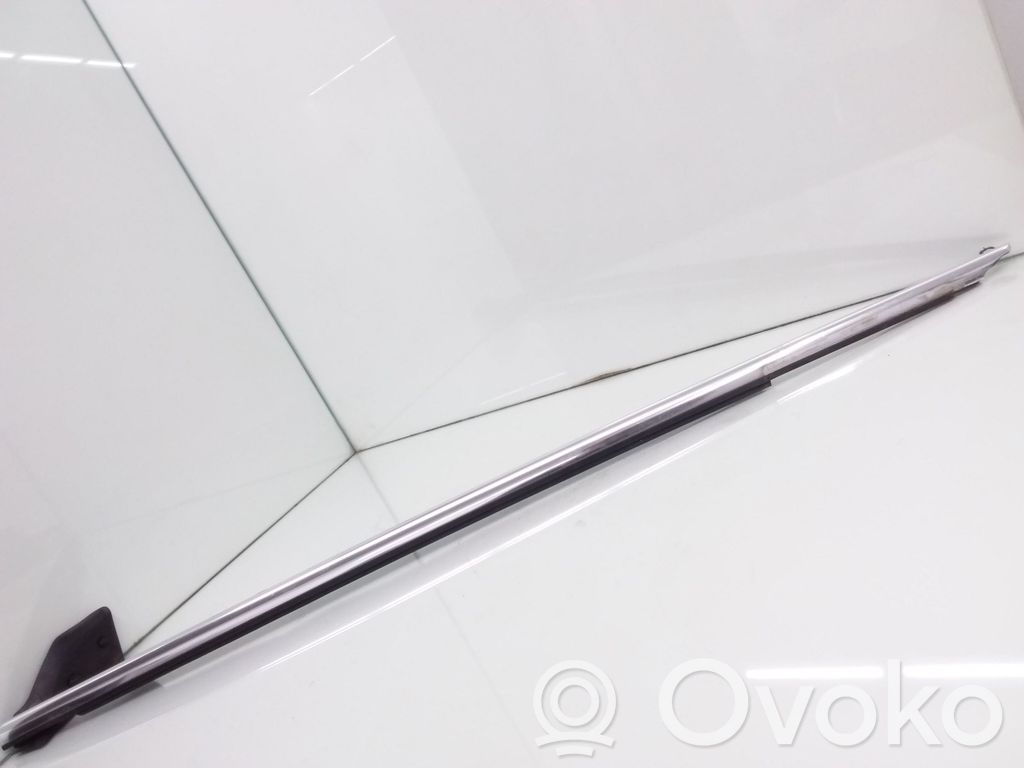 Audi A8 S8 D4 4H Listwa / Uszczelka szyby drzwi przednich 