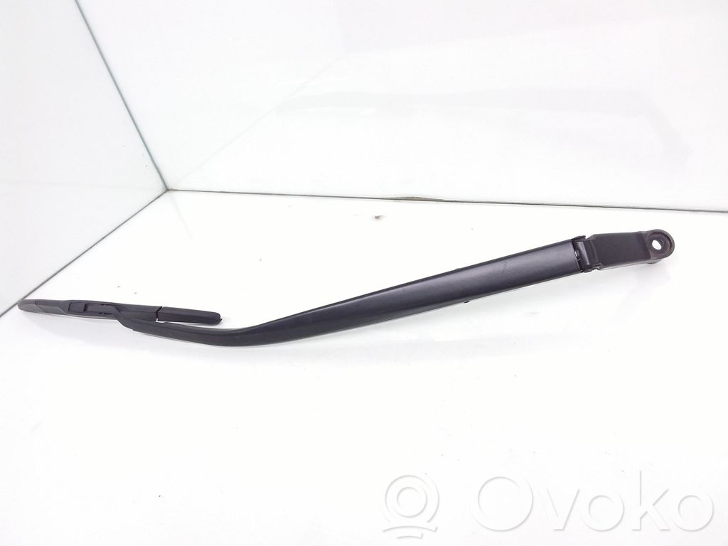 Toyota Auris E180 Front wiper blade arm 